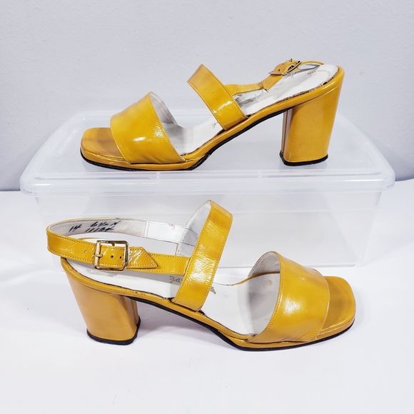 Feline Pine Shoes - VINTAGE Felipe Mustard Chunky Heels